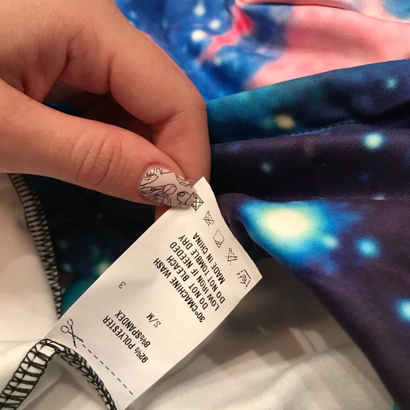 GALAXY Hoodie 🌌 - Picture 3 of 4